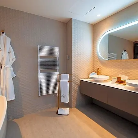 Hotel Nomada House By Sh